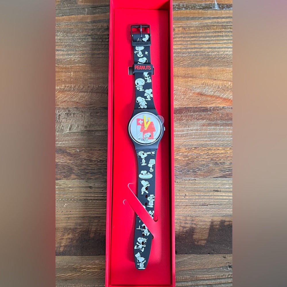 NIB Swatch x Peanuts Snoopy Watch